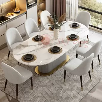 Oval Dining Table in Bhiwandi
