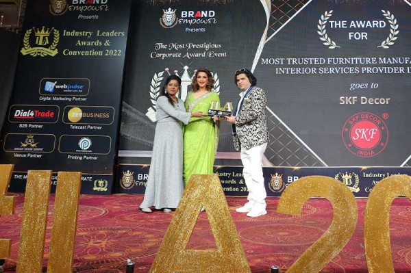SKF Decor Received the ILA Awards 2022 from Ms. Sonali Bendre