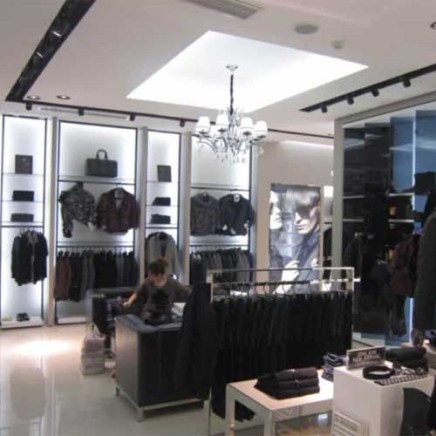 Showroom Interior Design Garment Manufacturers, Suppliers in Raichur