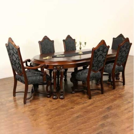 Stylish Oval Dining Table in Delhi